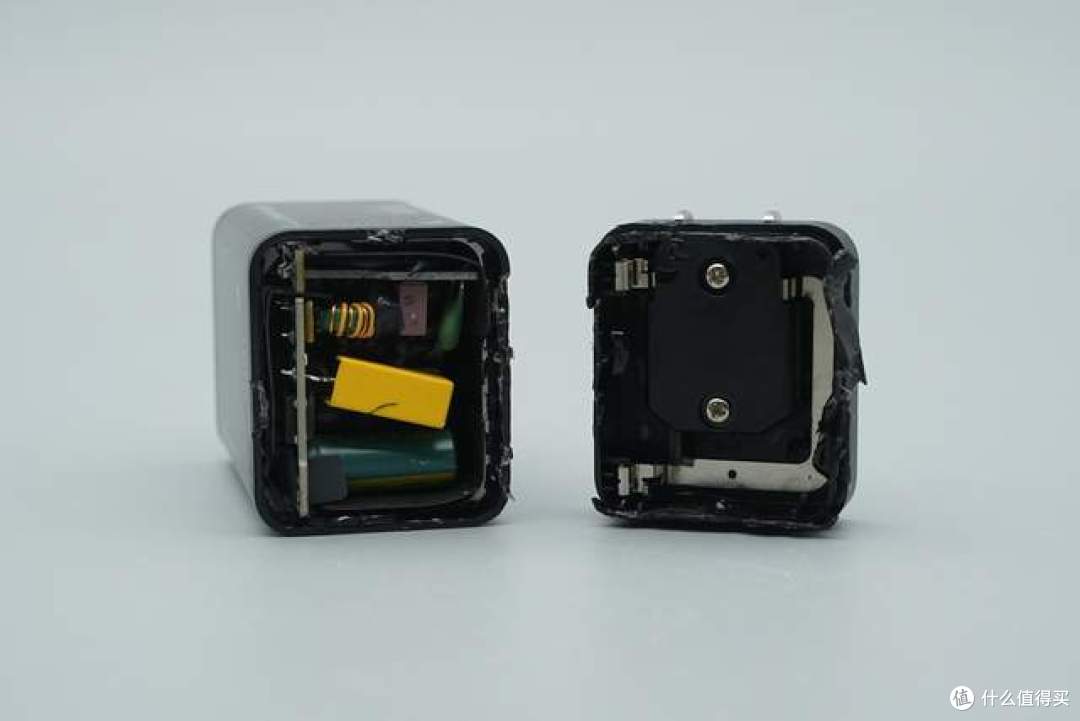 拆解影翎 65W 赛博朋克氮化镓看看到底值不值