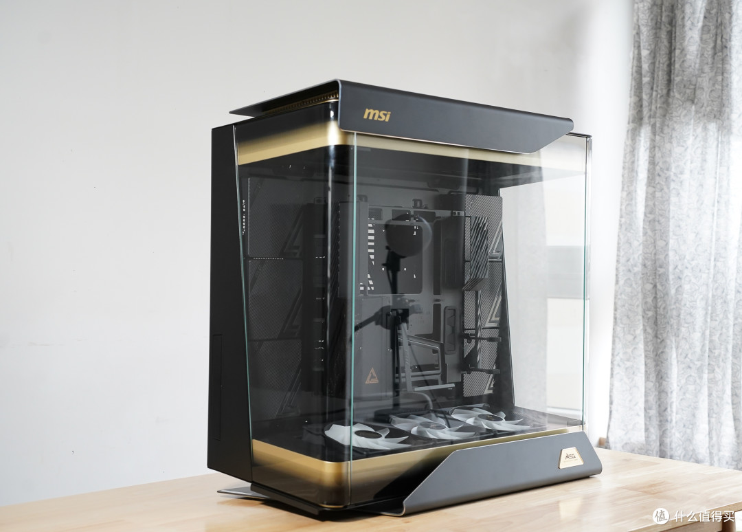 4000元的旗舰机箱啥特色?微星MEG MAESTRO 900R超神机箱装机分享