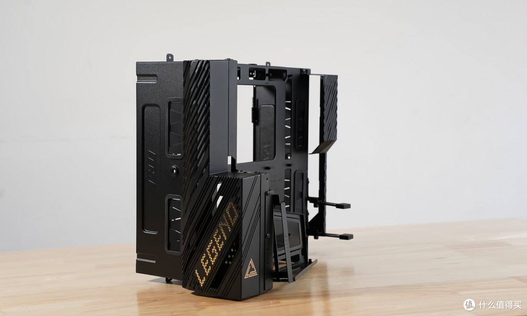 4000元的旗舰机箱啥特色?微星MEG MAESTRO 900R超神机箱装机分享