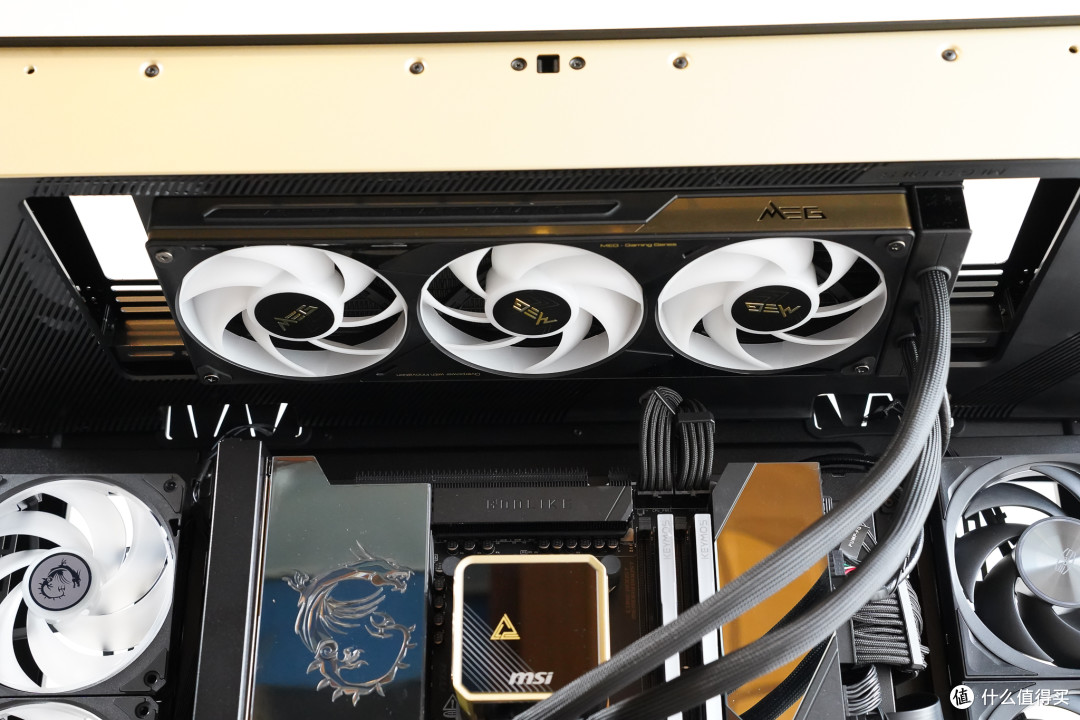 4000元的旗舰机箱啥特色?微星MEG MAESTRO 900R超神机箱装机分享