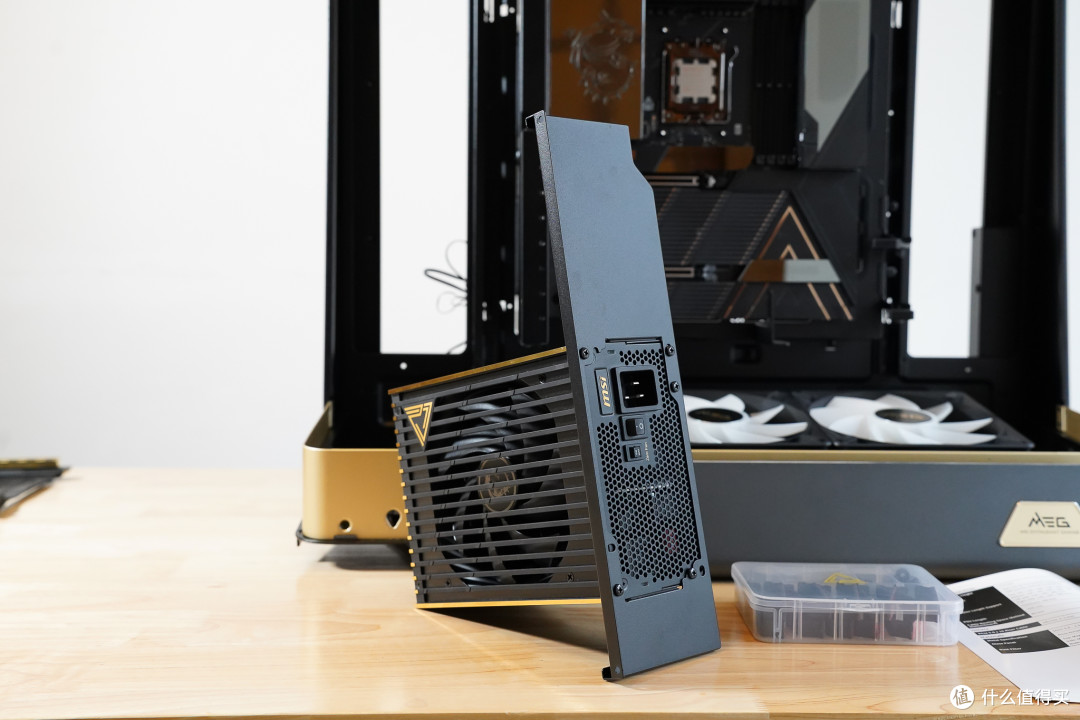 4000元的旗舰机箱啥特色?微星MEG MAESTRO 900R超神机箱装机分享