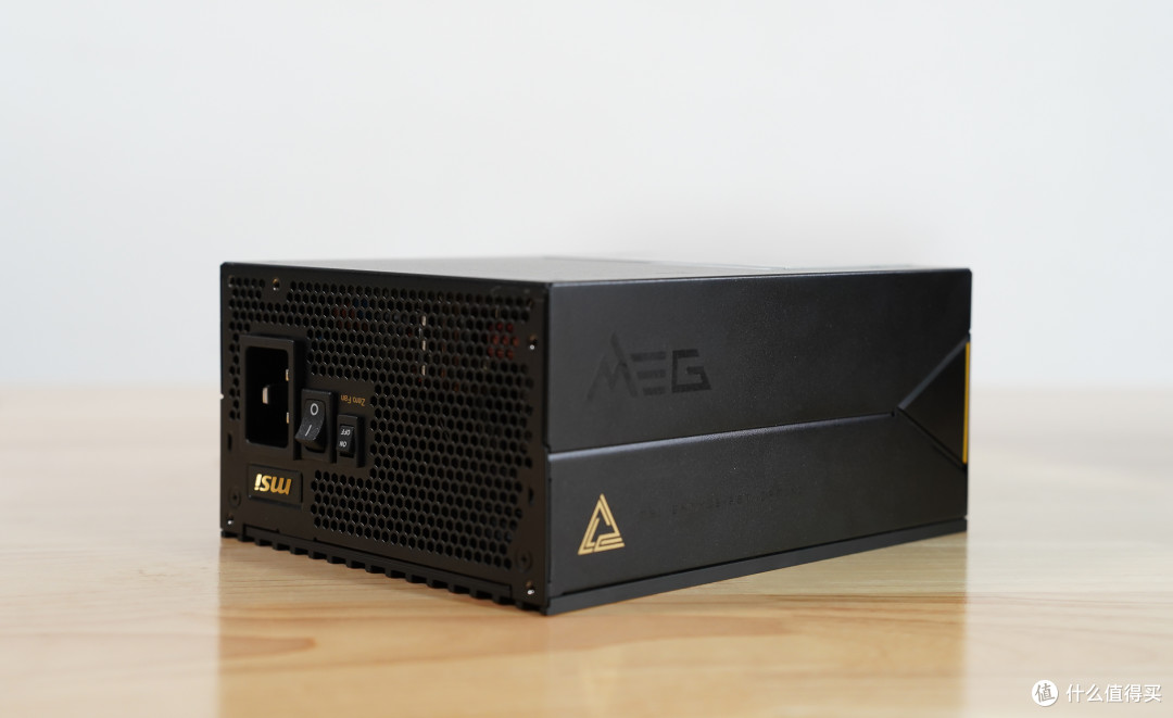 4000元的旗舰机箱啥特色?微星MEG MAESTRO 900R超神机箱装机分享
