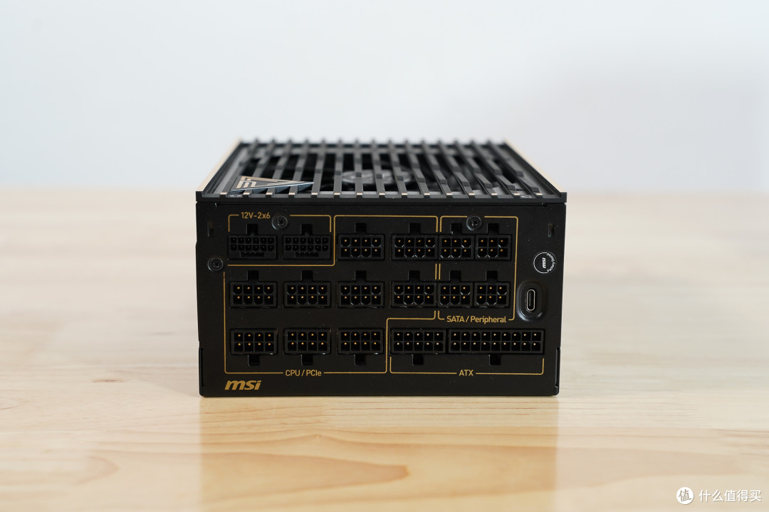 4000元的旗舰机箱啥特色?微星MEG MAESTRO 900R超神机箱装机分享