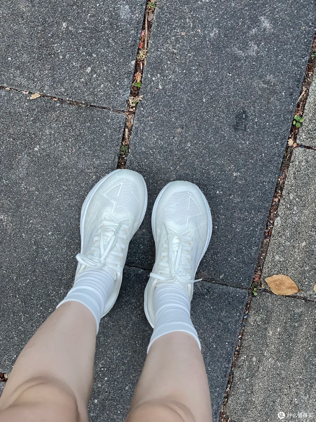 第一次穿TPU鞋跑步，好看却没安全感