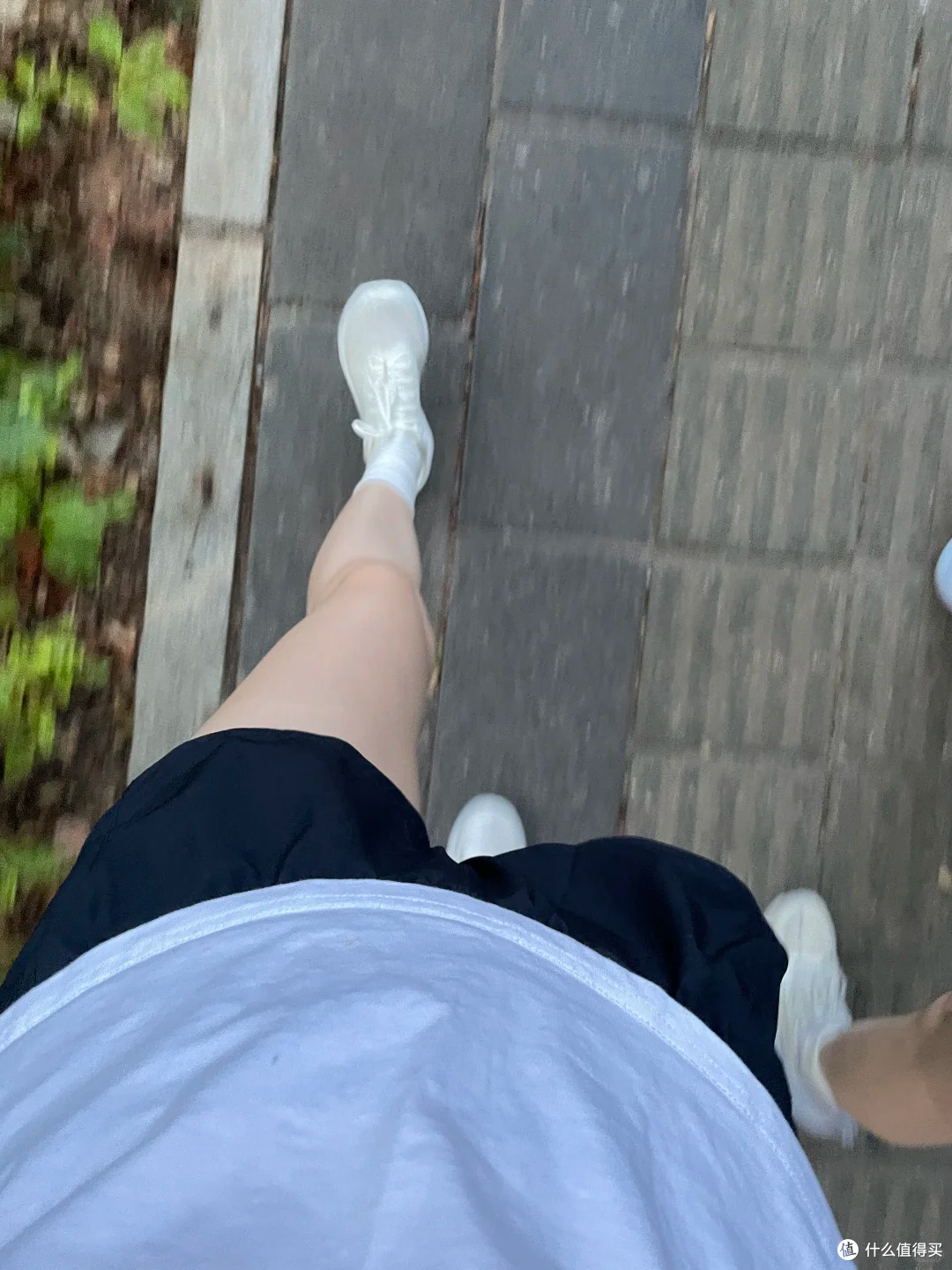 第一次穿TPU鞋跑步，好看却没安全感