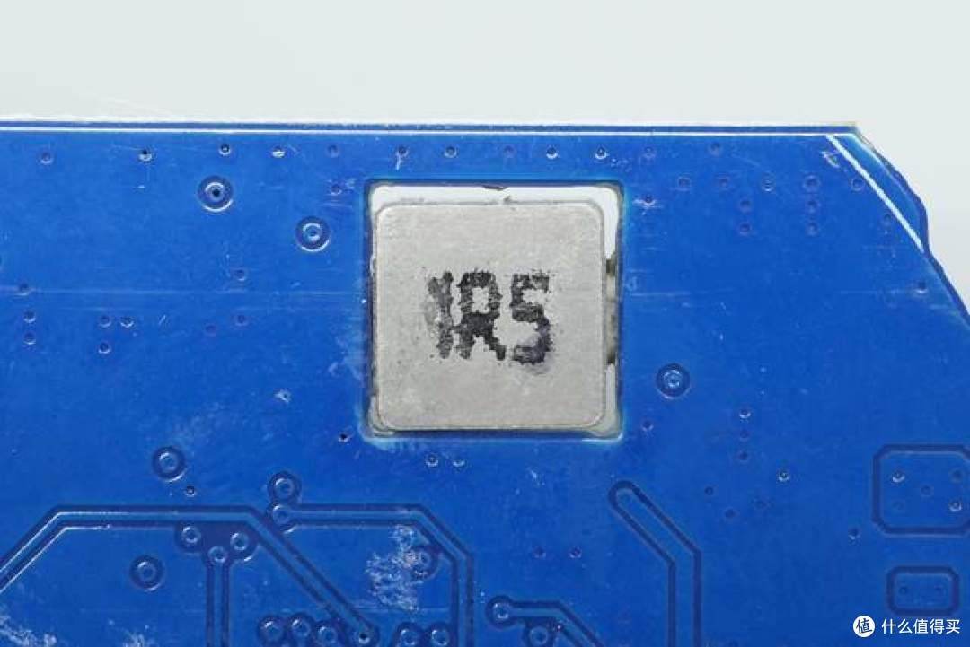 专为iPhone打造的随贴随充体验!倍思15W磁吸无线充拆解