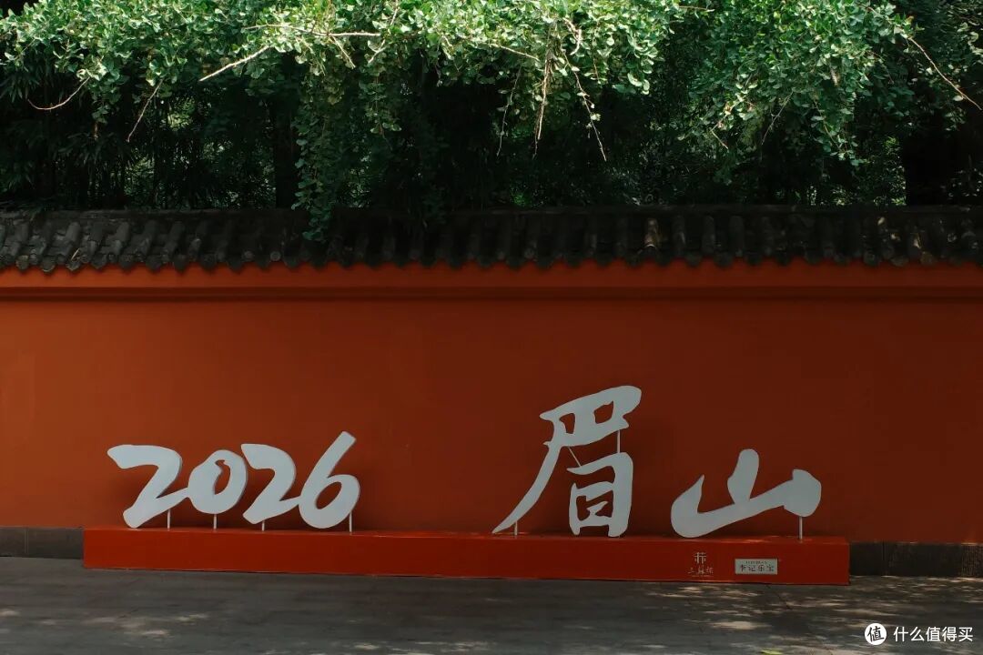 挤腻了大热门不如来这座冷门小城,好山好水好好吃,游客比成都少