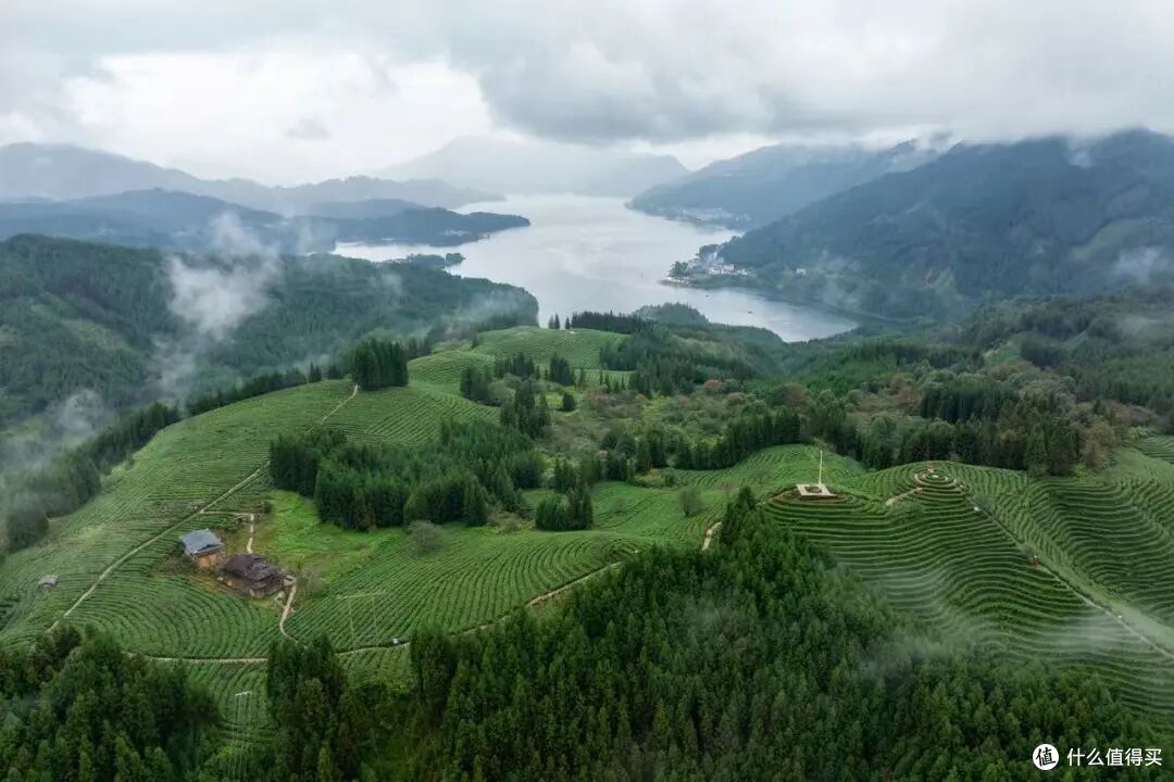 挤腻了大热门不如来这座冷门小城,好山好水好好吃,游客比成都少