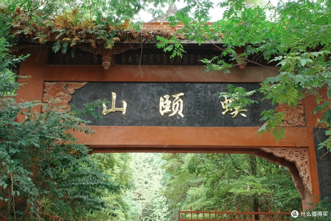 挤腻了大热门不如来这座冷门小城,好山好水好好吃,游客比成都少