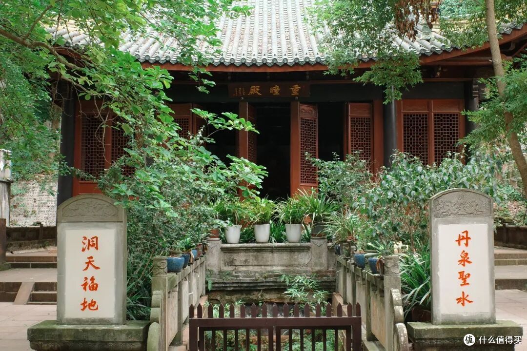 挤腻了大热门不如来这座冷门小城,好山好水好好吃,游客比成都少