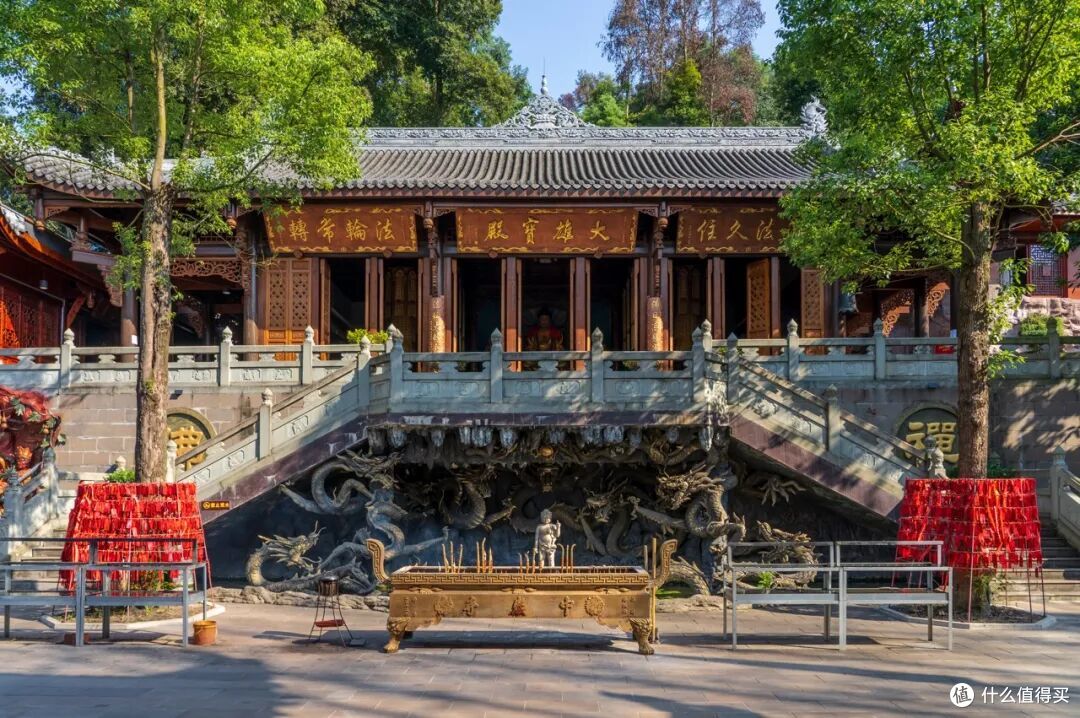 挤腻了大热门不如来这座冷门小城,好山好水好好吃,游客比成都少