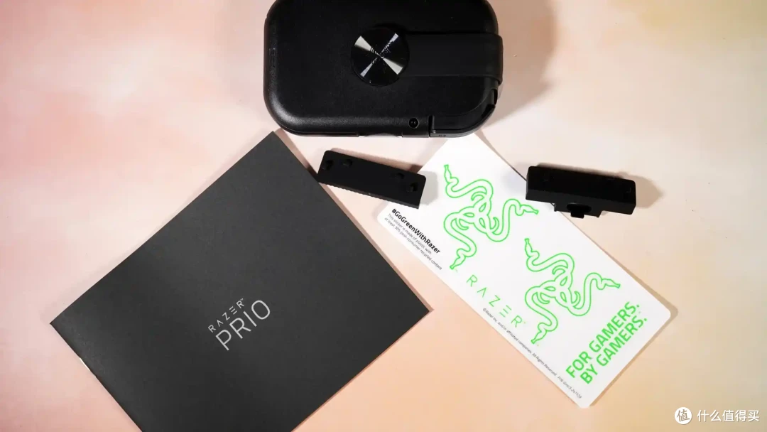 灵动小巧的折叠手柄 - 雷蛇灵猫Razer Prio