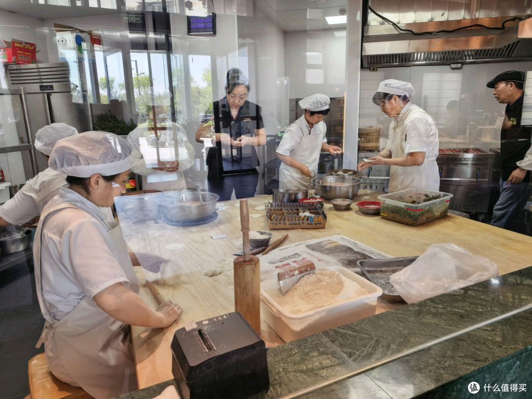 汴京觅食记:开封必吃榜食肆·宋都禾源灌汤包&汴梁张记桶子鸡