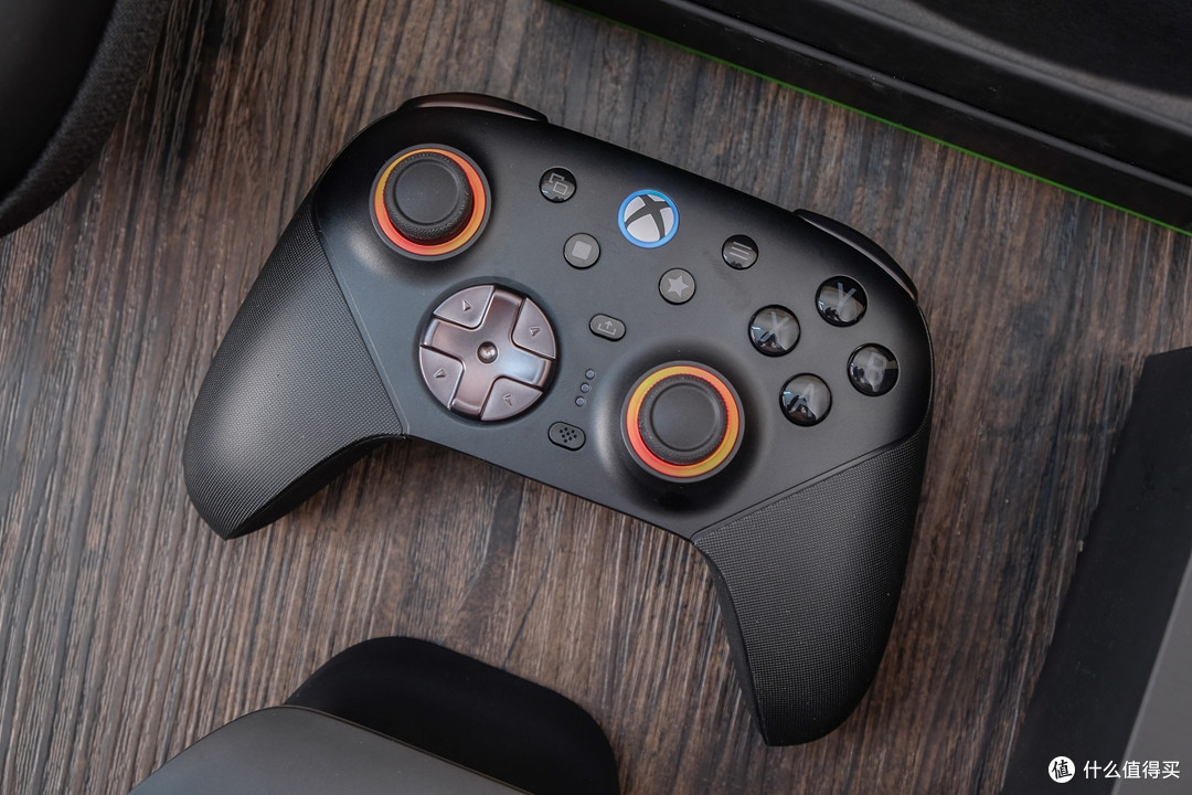 手感至上,一步到位——八位堂猎户座3E精英手柄套装 XBOX 版体验