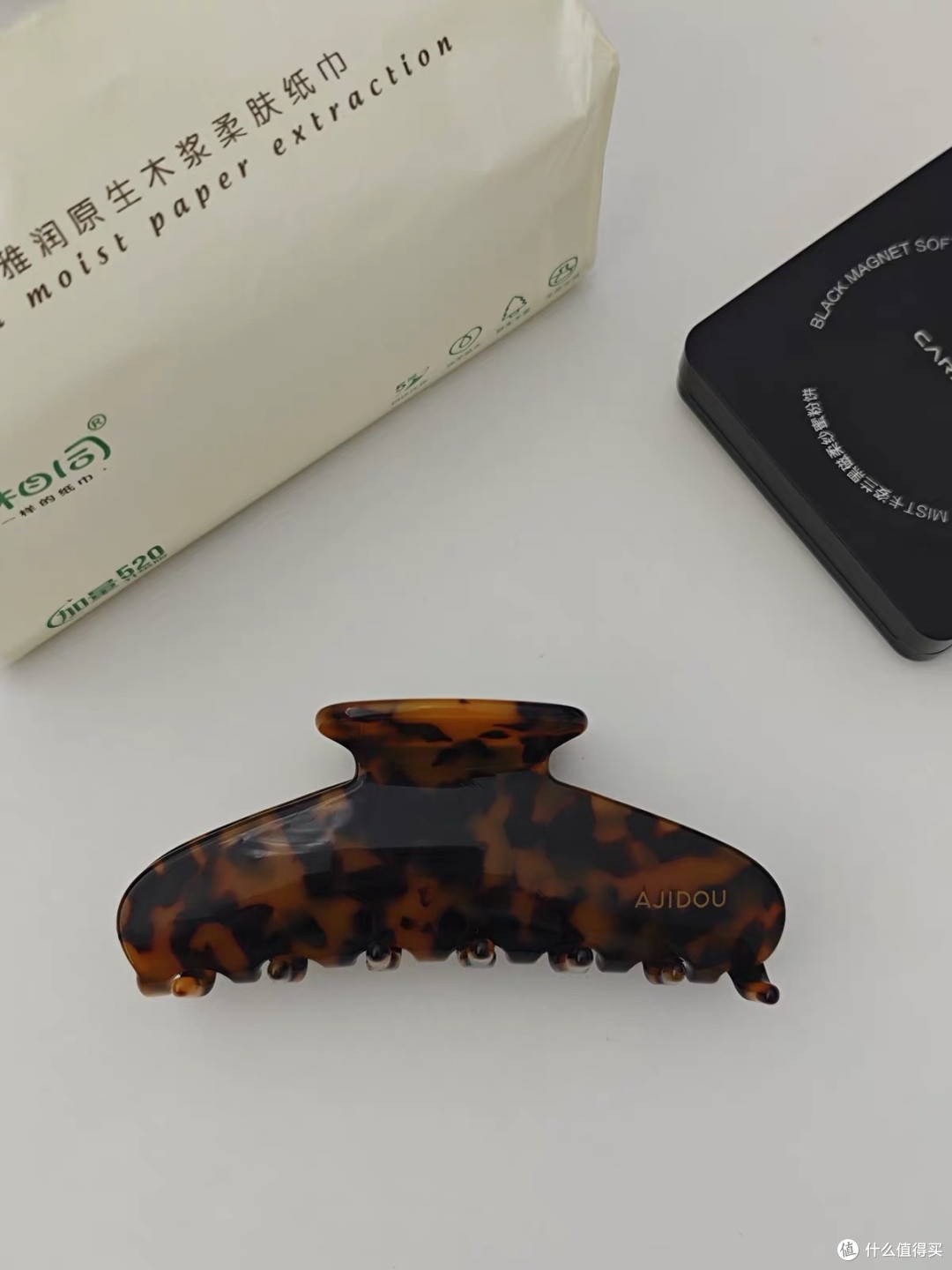 醋酸材质光泽太高级，阿吉豆抓夹通勤戴一天不头疼