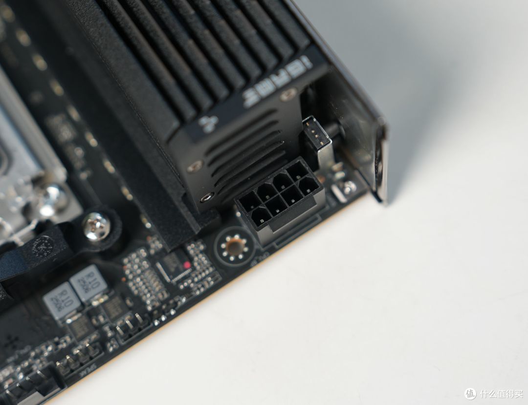 iGame B850I MINI主板评测：助您打造性能小钢炮！