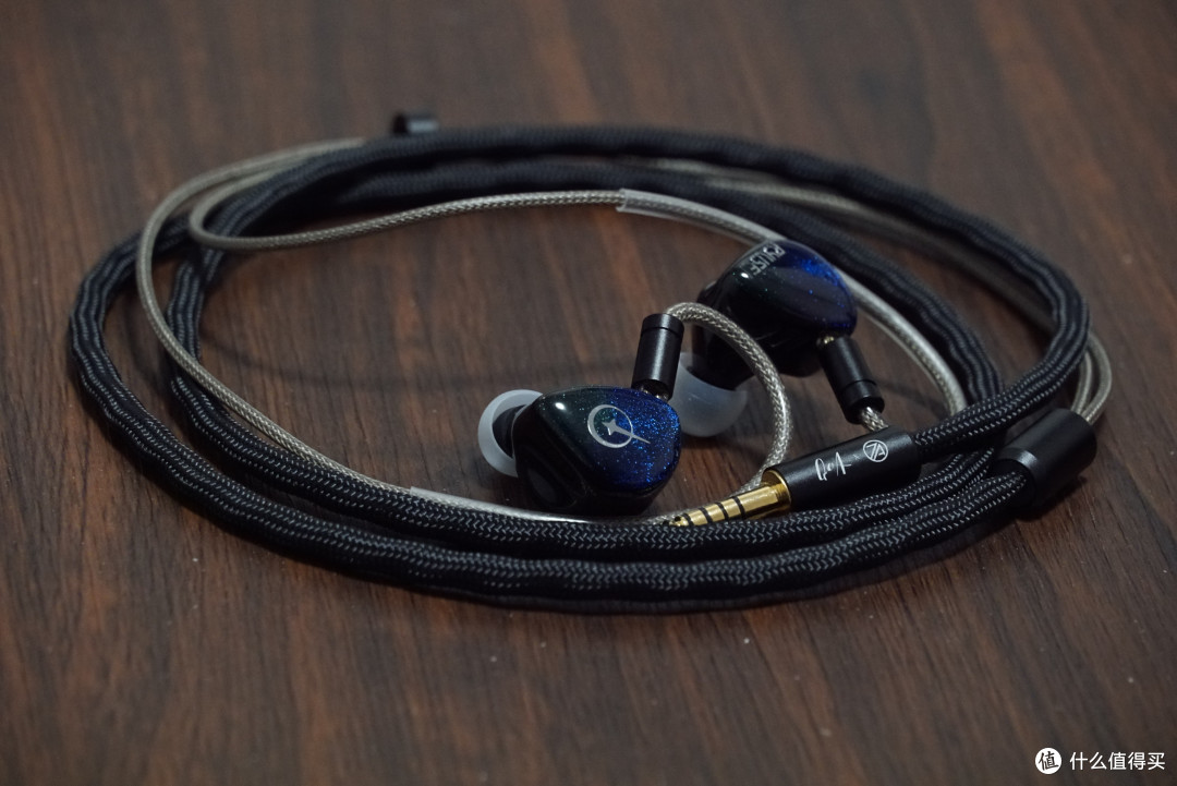 史上首次,印尼和中国在HIFI耳机上的联合,QoA流星