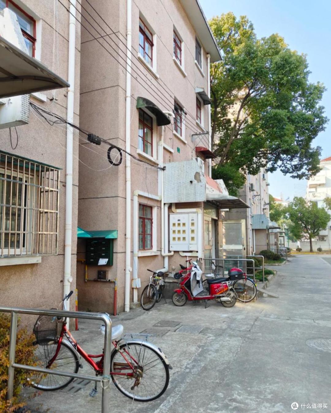 10年后，“电梯房”和“楼梯房”谁更值钱？内行人说了大实话！