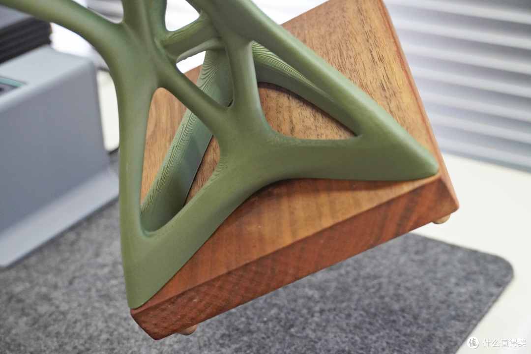 手搓真力G1支架底座，3D打印+实木，不到60元平替千元原装支架