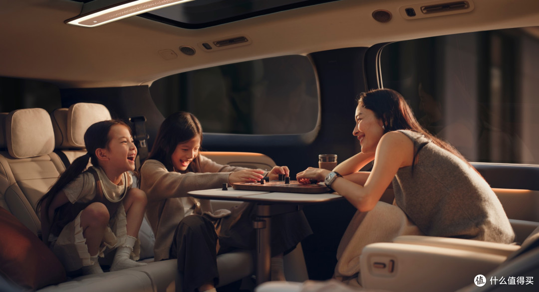 50万买台纯电MPV?新一代理想MEGA到底值不值得入手?