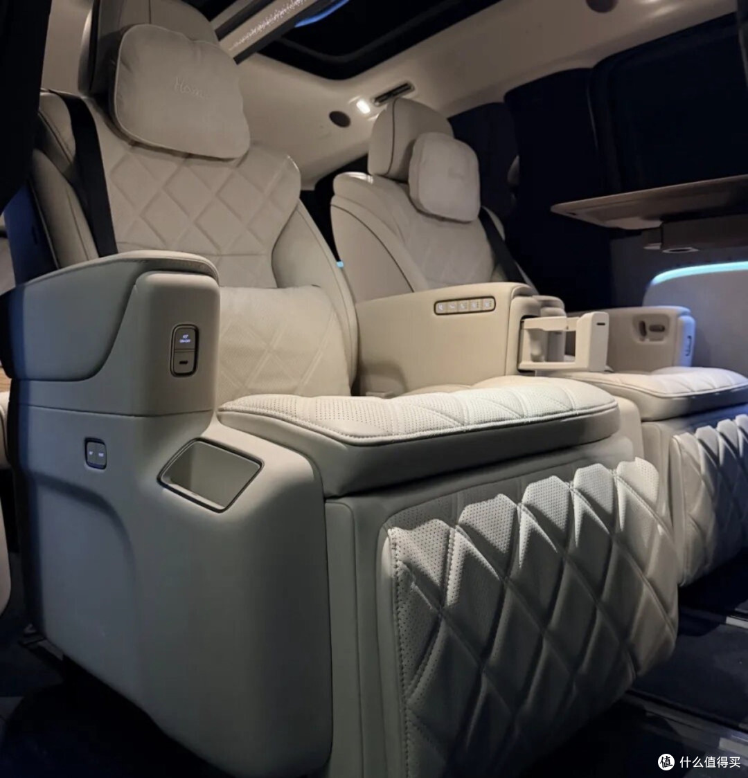 50万买台纯电MPV?新一代理想MEGA到底值不值得入手?