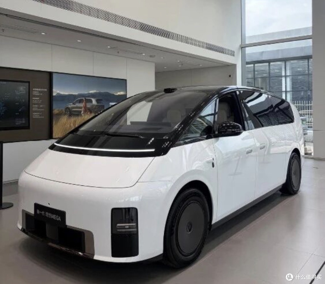 50万买台纯电MPV?新一代理想MEGA到底值不值得入手?