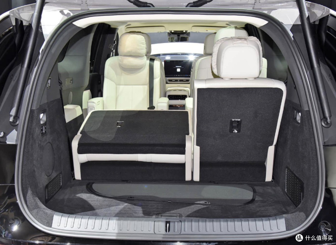 50万买台纯电MPV?新一代理想MEGA到底值不值得入手?