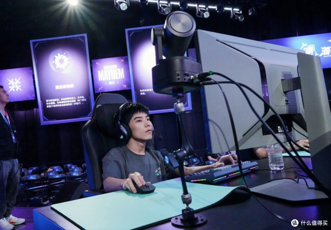 亲临上海LOL海斗大会:职业选手同款战屏,现场玩过才知道有多香