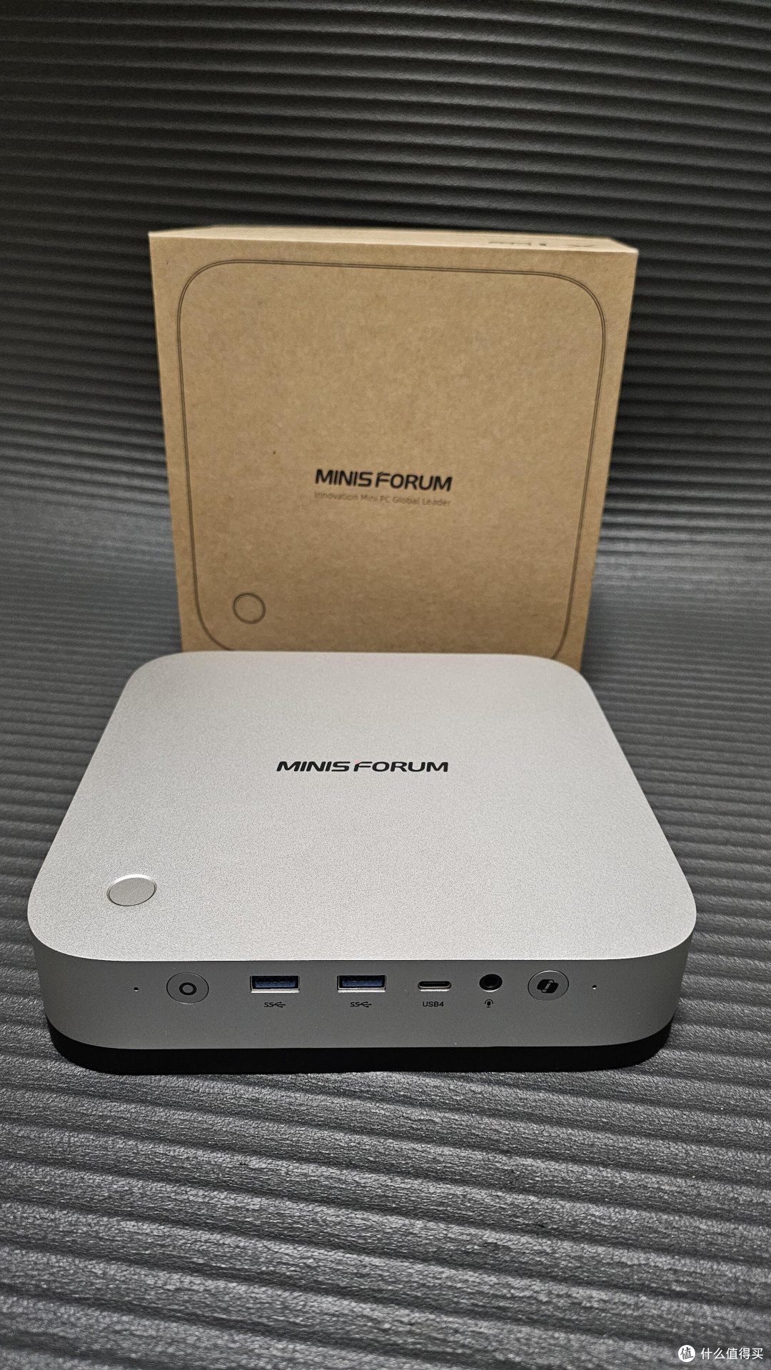 巴掌大的性能小钢炮|铭凡AI X1 PRO 370上手体验