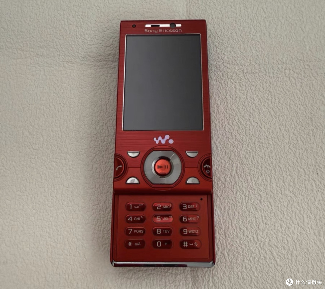 大量索尼爱立信W995涌入闲鱼，全新敢卖1200，二手70块却无人问津