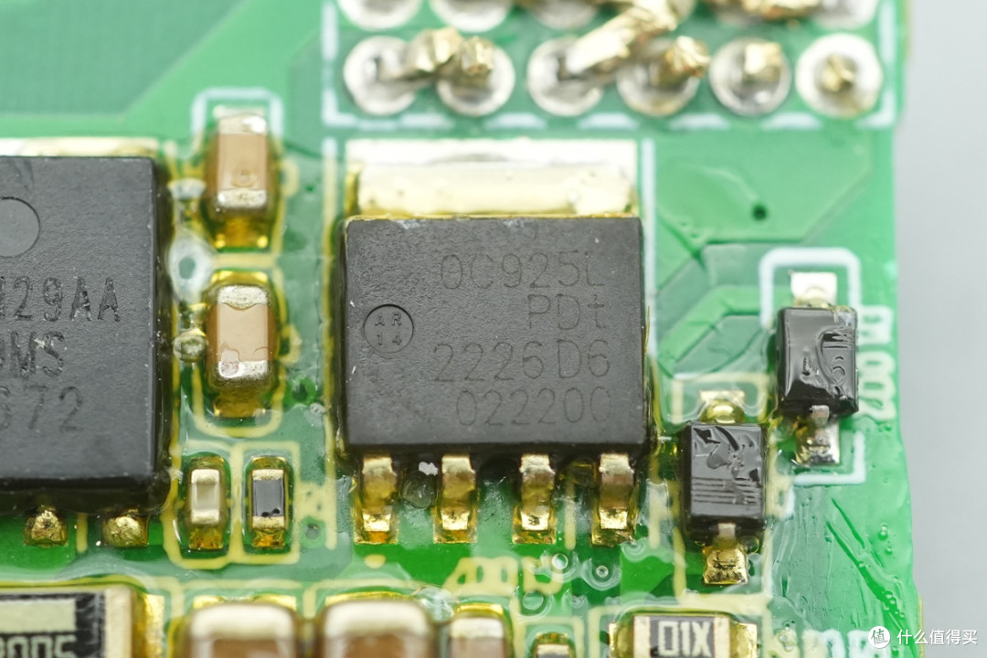 交错图腾柱PFC+全桥LLC拓扑设计,长城3200W碳化硅服务器电源拆解