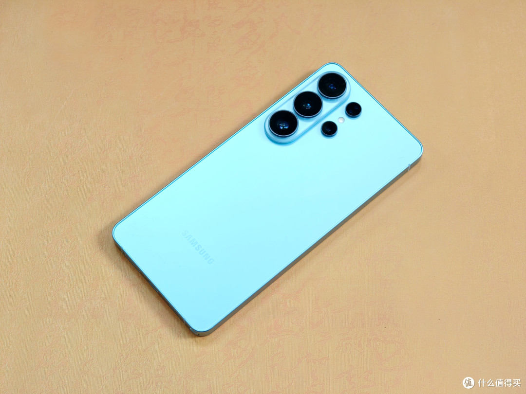Galaxy S26 Ultra 评测:硬件防窥+全域AI,三星机皇的再进化