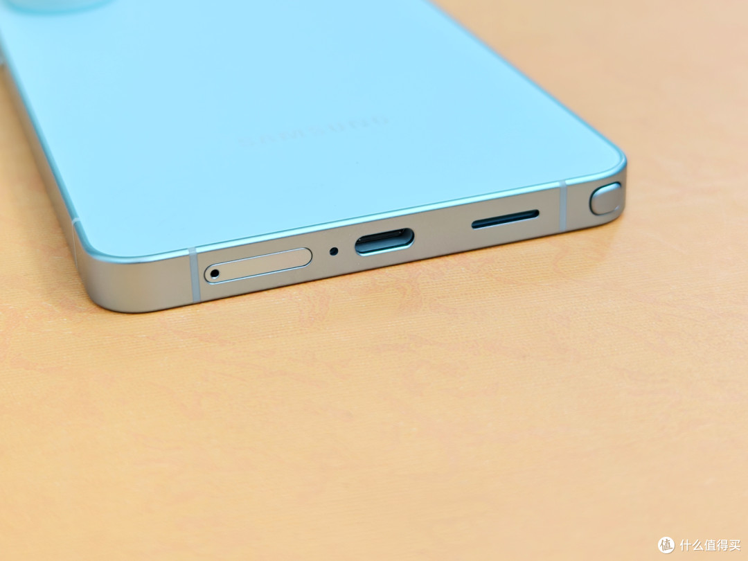 Galaxy S26 Ultra 评测:硬件防窥+全域AI,三星机皇的再进化