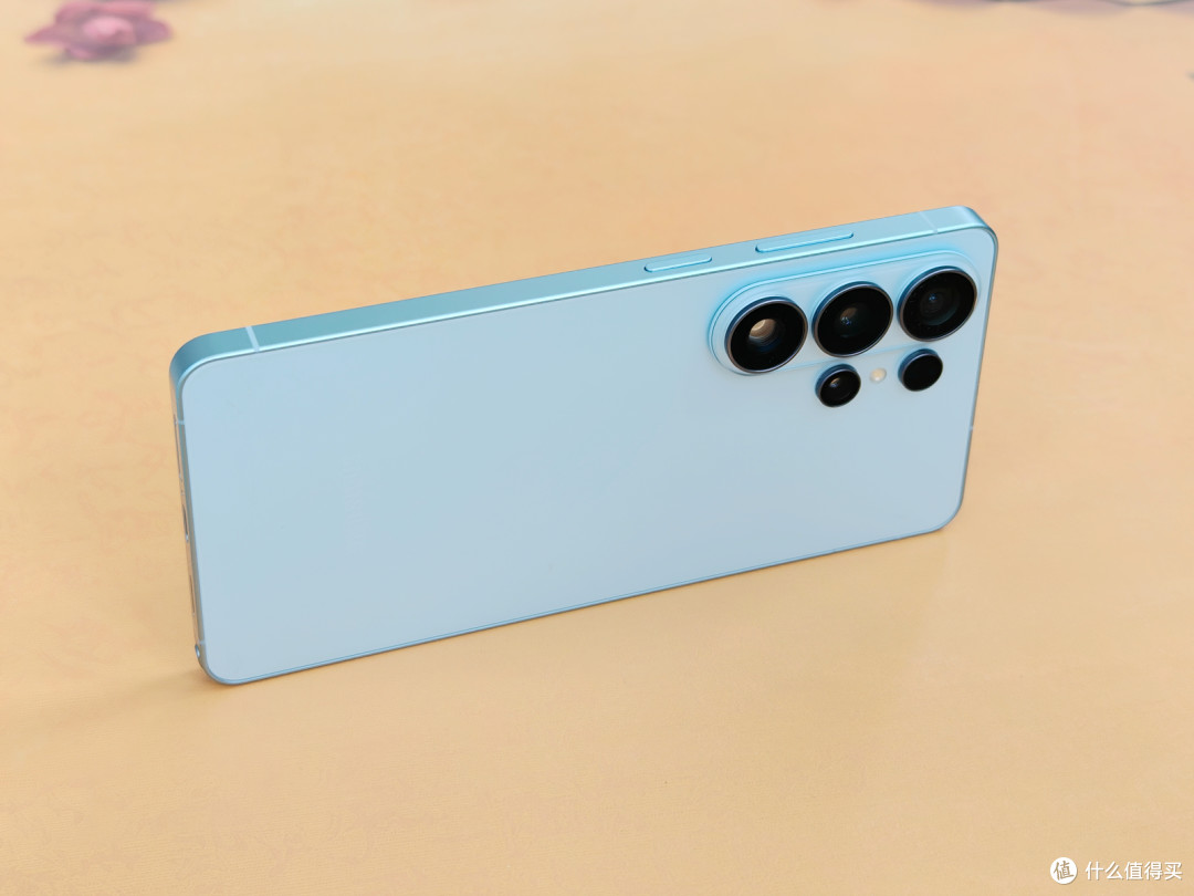 Galaxy S26 Ultra 评测:硬件防窥+全域AI,三星机皇的再进化