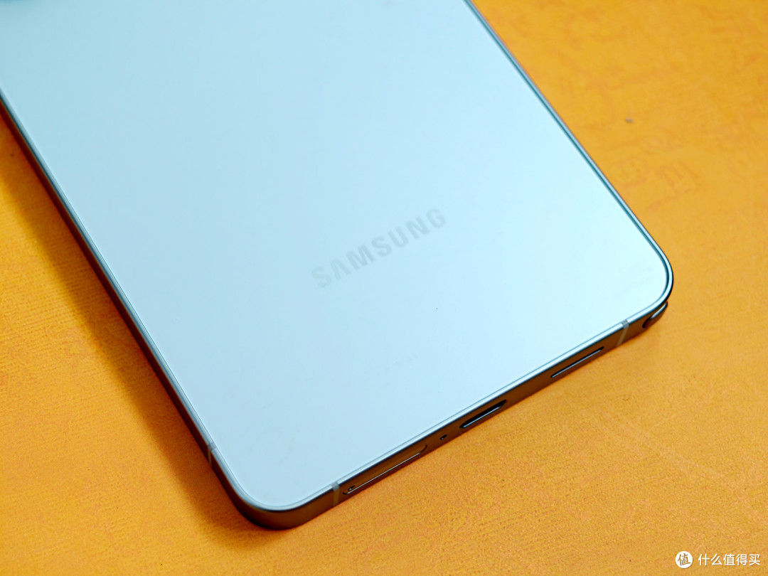 Galaxy S26 Ultra 评测:硬件防窥+全域AI,三星机皇的再进化