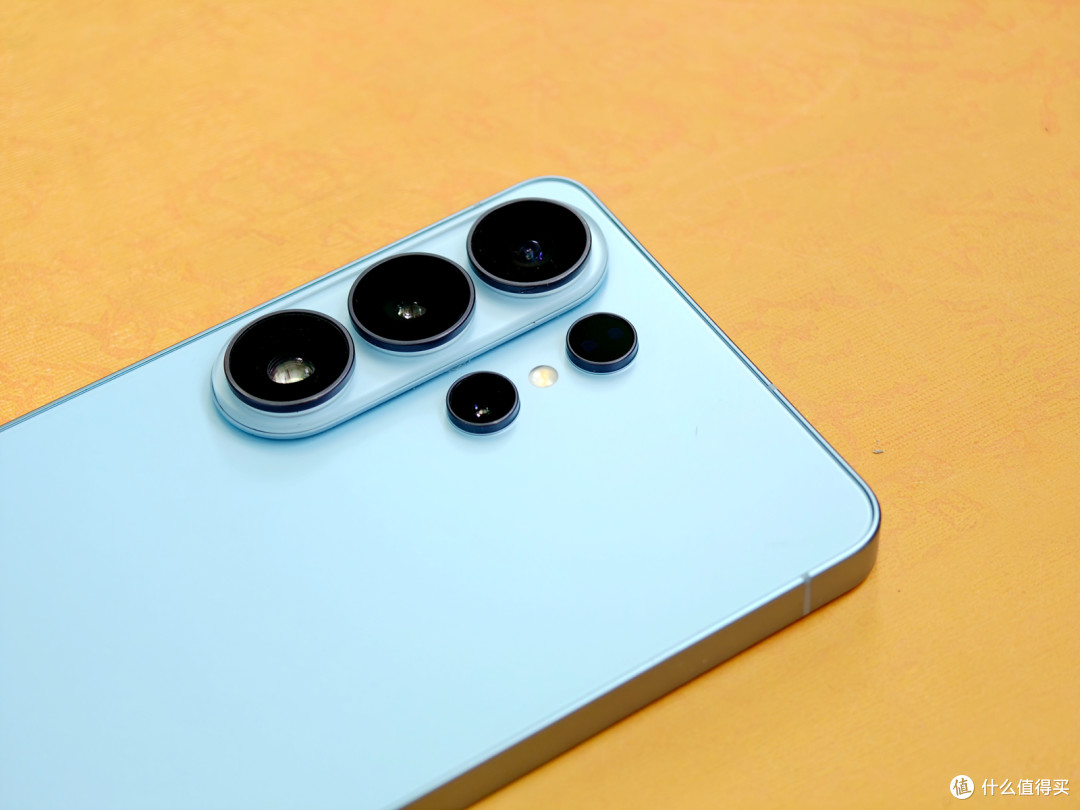 Galaxy S26 Ultra 评测:硬件防窥+全域AI,三星机皇的再进化