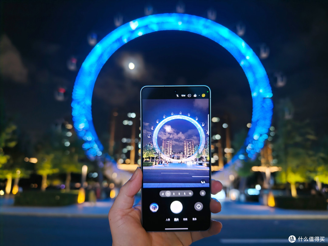 Galaxy S26 Ultra 评测:硬件防窥+全域AI,三星机皇的再进化