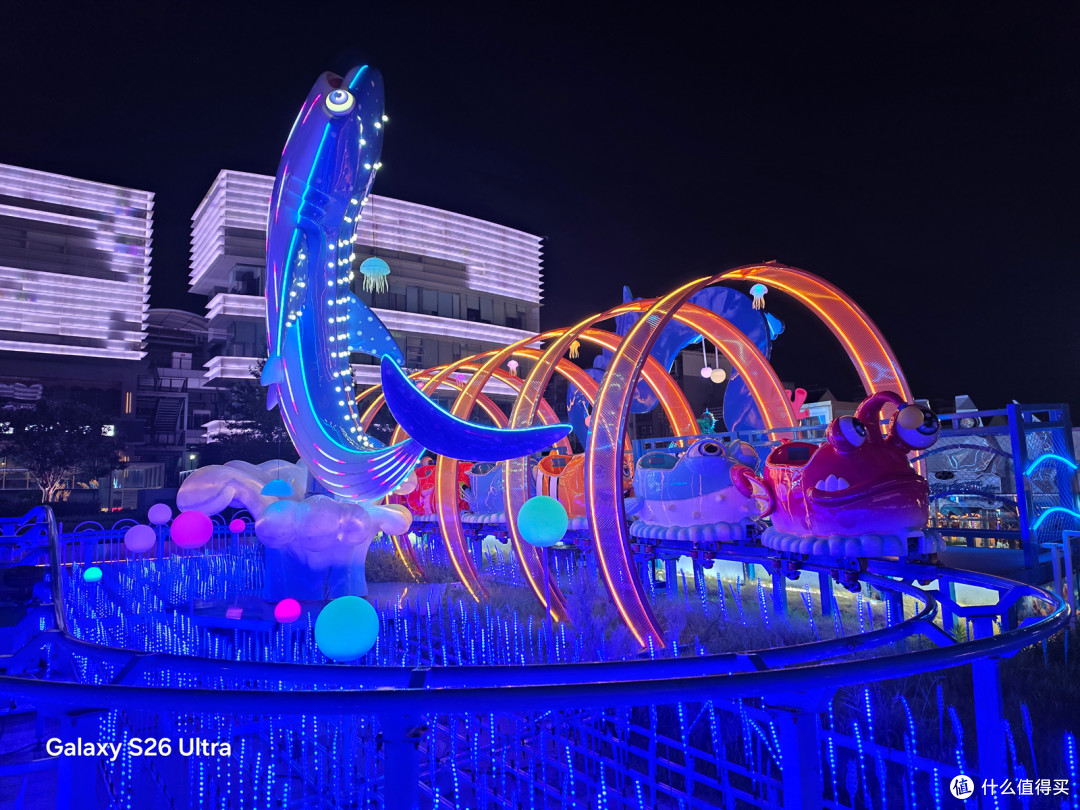 Galaxy S26 Ultra 评测:硬件防窥+全域AI,三星机皇的再进化