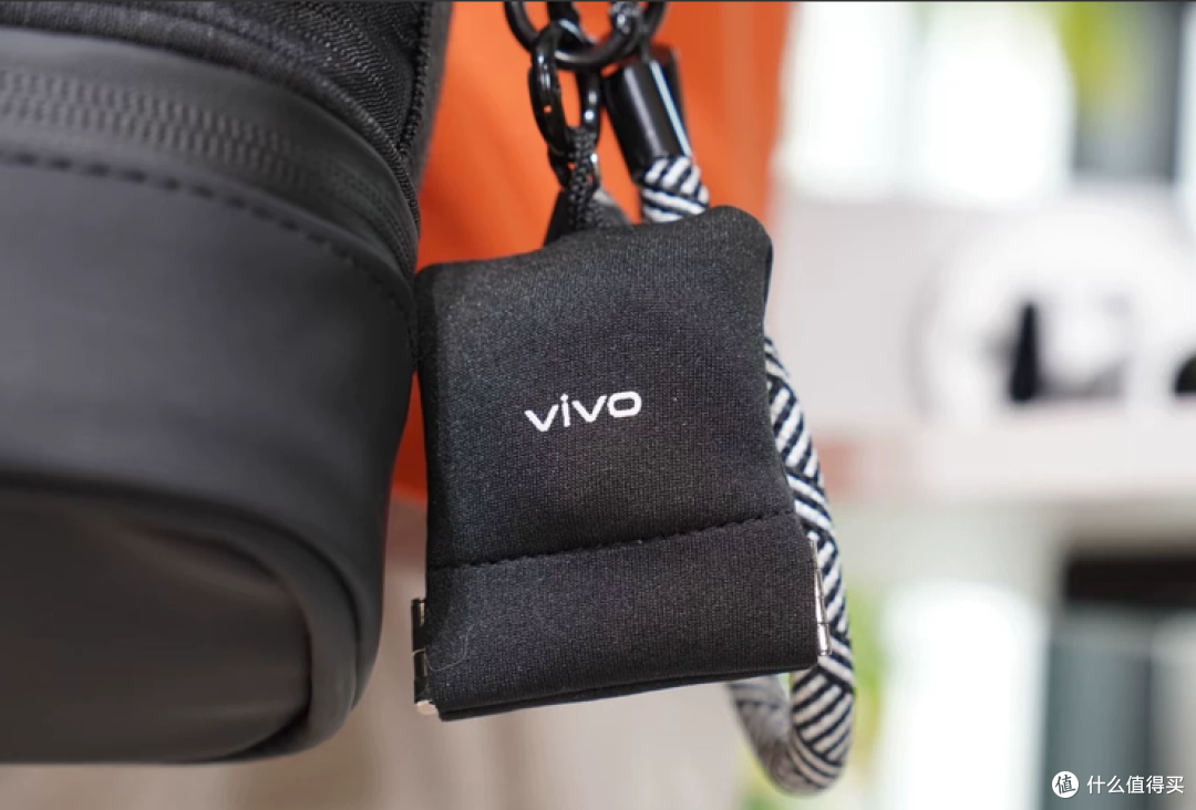 二手鱼vivo端午礼盒价格依然坚挺,里面补光灯居然比整套礼盒还贵