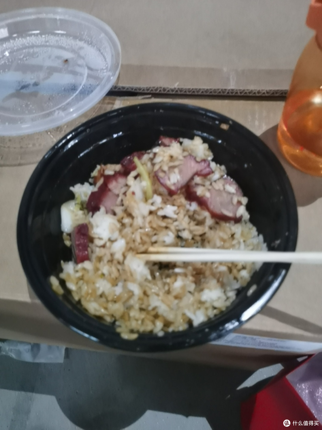 三款大牌速食叉烧饭实测！懒人夜宵正餐首选，口感不输实体店