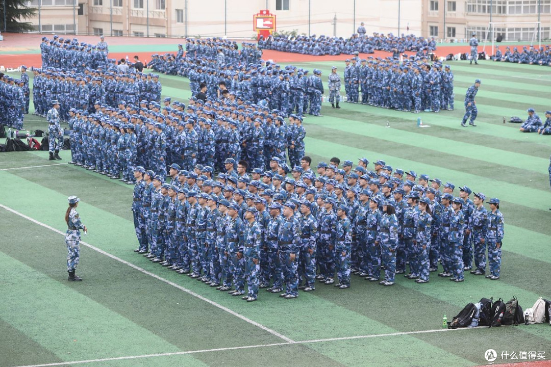 开学新面貌:军训防晒+晒后修复完整攻略,别让七天军训晒黑晒伤