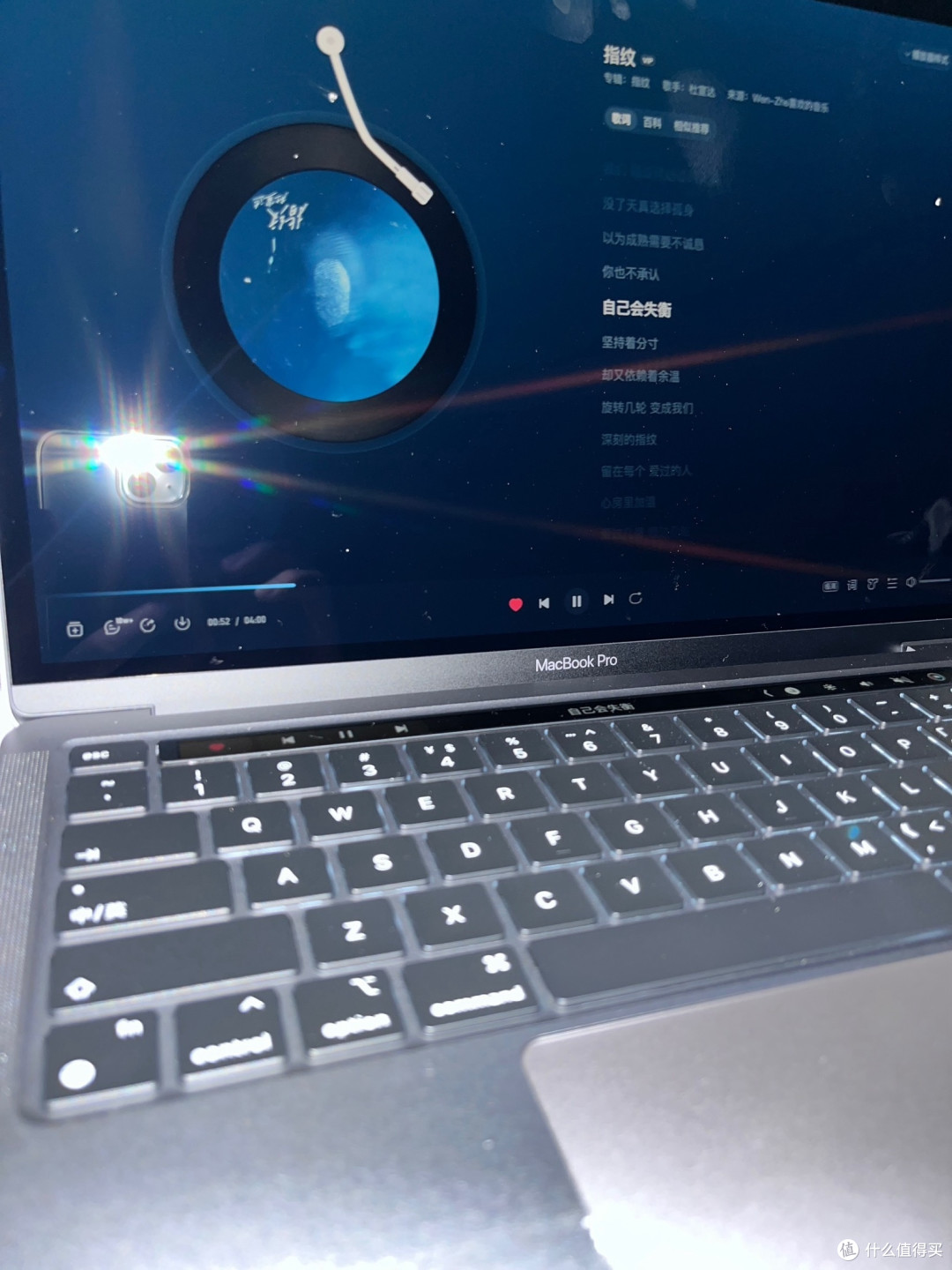 旧MacBook别扔!2026年翻新实录:换电池+扩容,续航翻倍还能跑AI