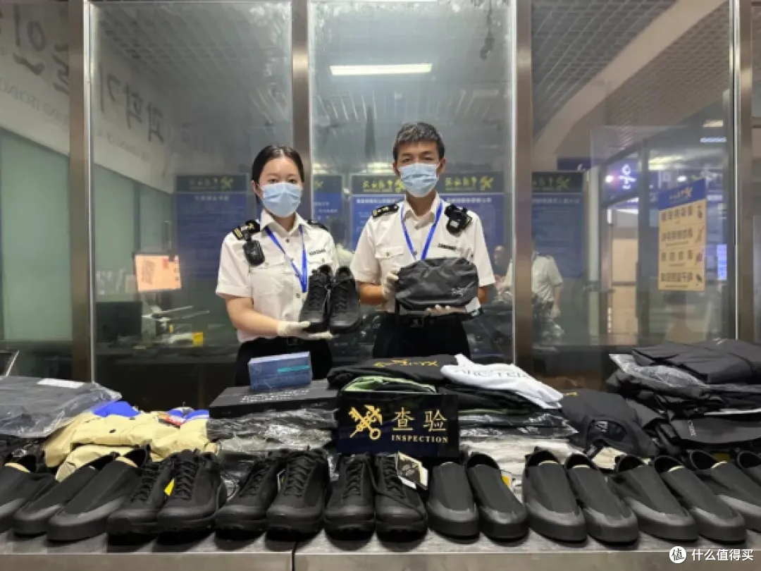 大连海关查获80件始祖鸟!当“中产神衣”沦为走私爆款,始祖鸟为什么还是这么火?