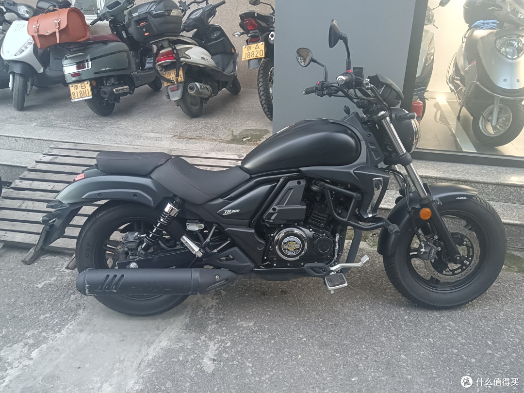 实话实说，新车2W，二手不到万元的TR300巡航摩托，你敢买么？