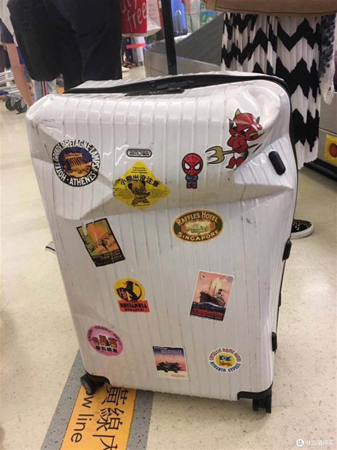 买RIMOWA日默瓦之前恐怕没人敢告诉你:标价1万的箱子,质保条款里藏了多少坑?