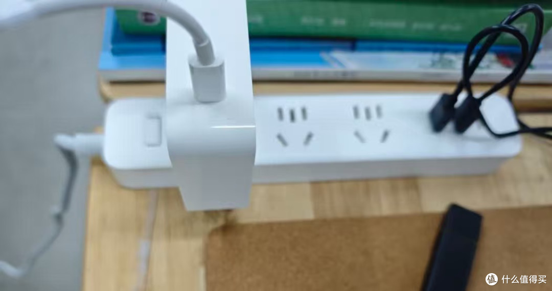 米家20W快充插线板,让宿舍桌面告别杂乱