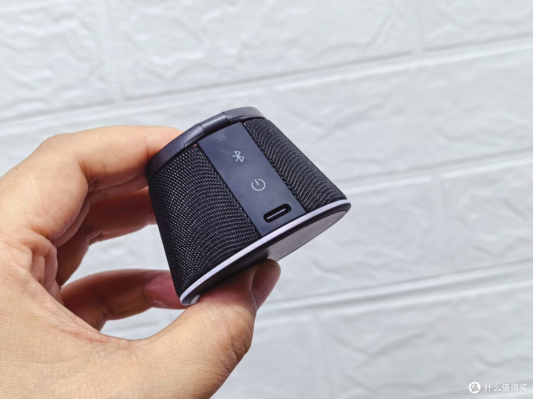 Xiaomi蓝牙音箱磁吸版评测:一吸即连,追剧听歌的随身小搭档