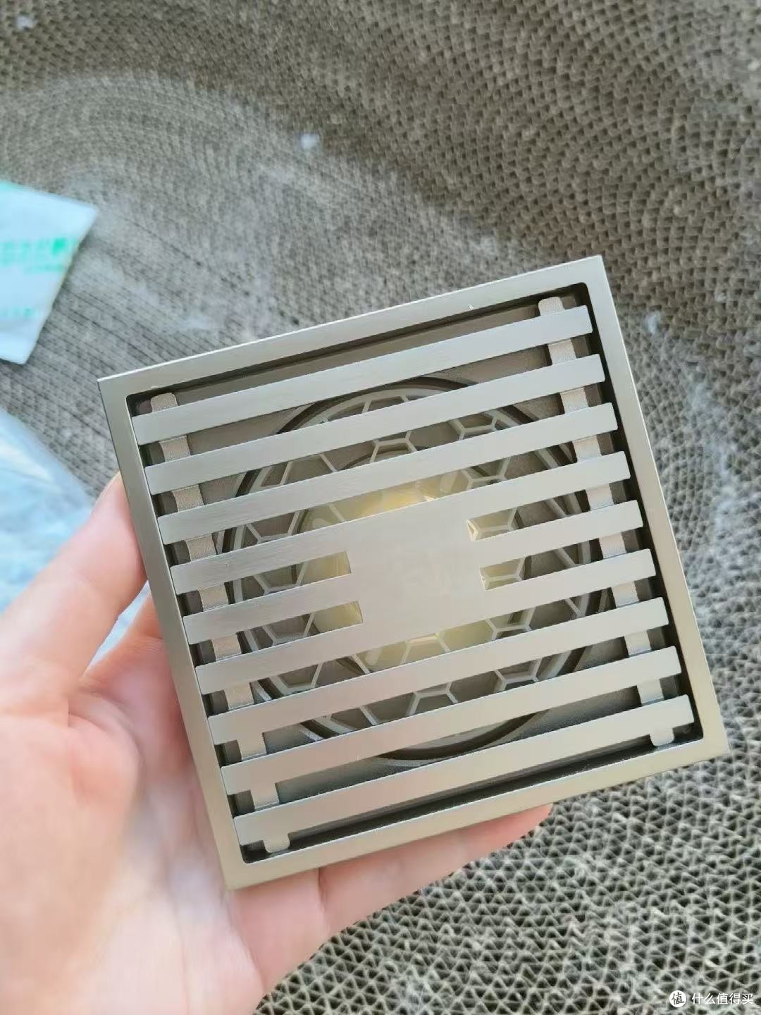 淋浴区大排量防臭，洗澡不再积水踩脚凉