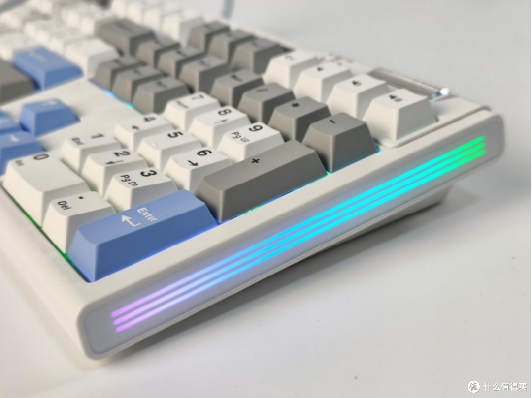 首席玩家NEO108 V2：堆料到位的108配列三模键盘，还有双8K回报率