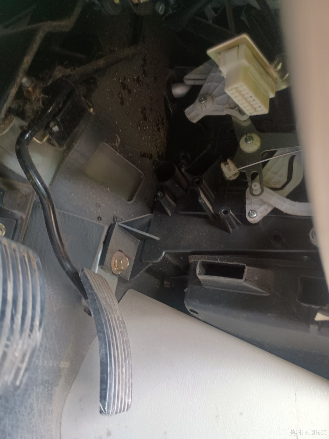 买之前先查了一下两部破车，都有obd接口